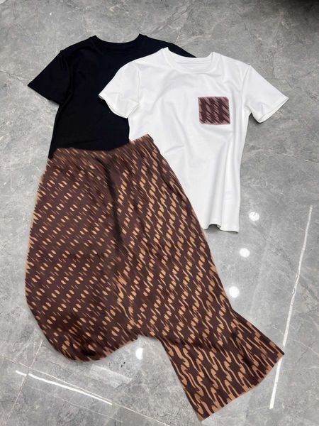 23ss womens two piece pants womens designer clothing round neck pure cotton monogram pocket full monogram printed trousers set women clothes, White
23ss womens two piece pants womens designer clothing round neck pure cotton monogram pocket full monogram printed trousers set women clothes, White