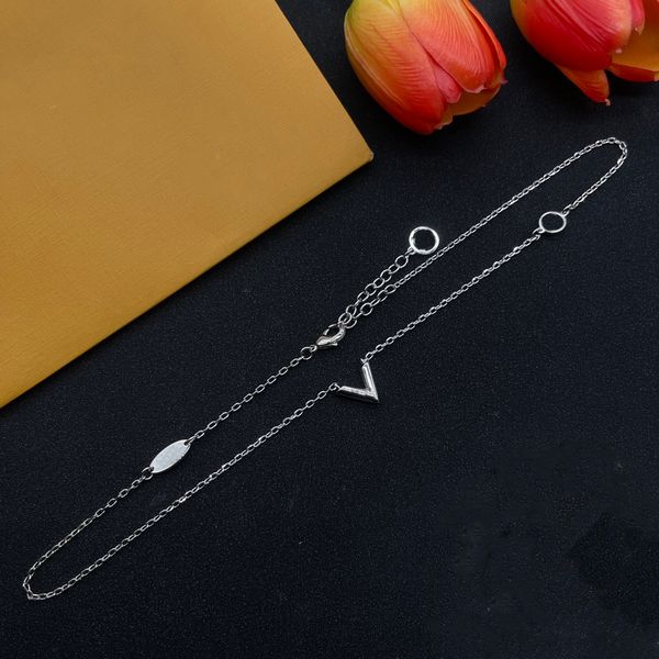 women luxury designer pendant necklaces louisity brand fashion jewelry metal letter viutonity crystal for woman trend chains necklace cjewel, Silver
women luxury designer pendant necklaces louisity brand fashion jewelry metal letter viutonity crystal for woman trend chains necklace cjewel, Silver