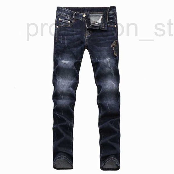 men's jeans designer plus size jeans men medusa embroidered hole trousers pants mens fashion dark blue casual denim pants 3oip
men's jeans designer plus size jeans men medusa embroidered hole trousers pants mens fashion dark blue casual denim pants 3oip