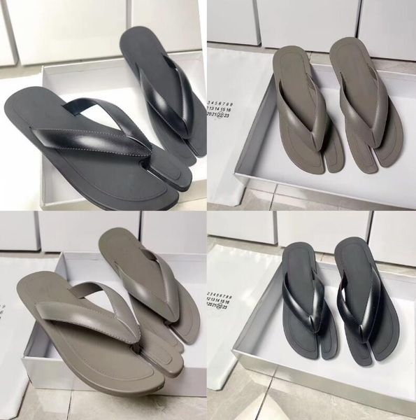 luxury summer slippers brand spring summer split toe flip-flops minimal versatile beach 35-44 outdoor casual walking slip on beach slide com, Black
luxury summer slippers brand spring summer split toe flip-flops minimal versatile beach 35-44 outdoor casual walking slip on beach slide com, Black