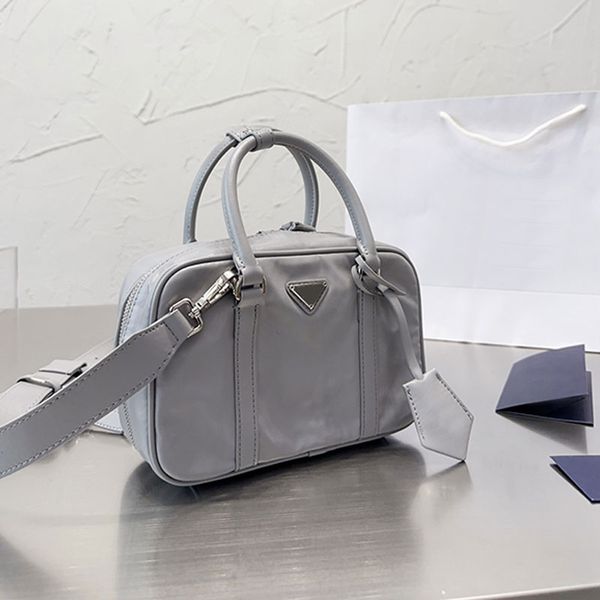 soft box bag wrinkle leather tote bag handle handbags purse fashion triangle sign crossbody bags detachable adjustable shoulder strap remova
soft box bag wrinkle leather tote bag handle handbags purse fashion triangle sign crossbody bags detachable adjustable shoulder strap remova