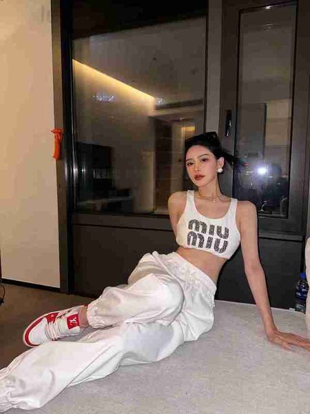 women's two piece pants designer european miao 23 spring/summer new sleeveless beaded short tank elastic waist casual lightweight sweat, White
women's two piece pants designer european miao 23 spring/summer new sleeveless beaded short tank elastic waist casual lightweight sweat, White