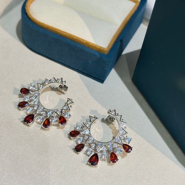 2023 luxury fashion gold hoop nose ring women's stud designer garland ruby earrings stud send girlfriend no box, Golden;silver
2023 luxury fashion gold hoop nose ring women's stud designer garland ruby earrings stud send girlfriend no box, Golden;silver