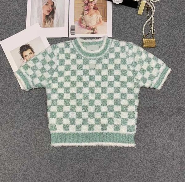 brand t-shirts contrasting color plaid printed metal logo decorative crewneck tee threaded hemming design striped trim short sleeve knitted, White
brand t-shirts contrasting color plaid printed metal logo decorative crewneck tee threaded hemming design striped trim short sleeve knitted, White