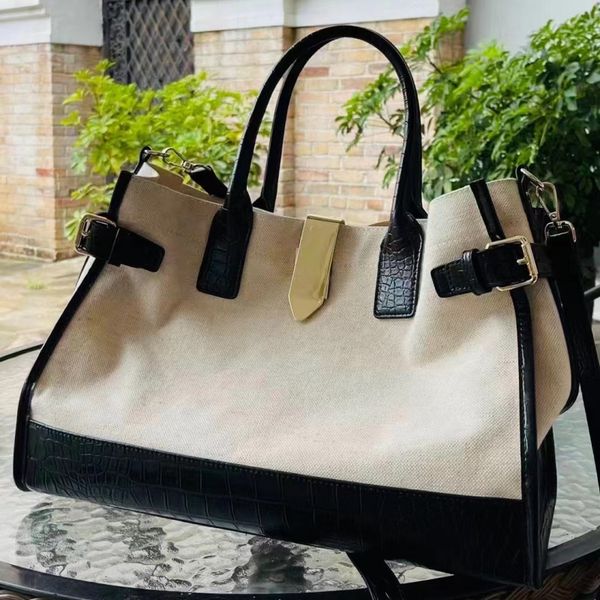 classic designer tote bag women's large capacity one shoulder crossbody handbag 2023 new canvas bag high end women's bag crocodile
classic designer tote bag women's large capacity one shoulder crossbody handbag 2023 new canvas bag high end women's bag crocodile