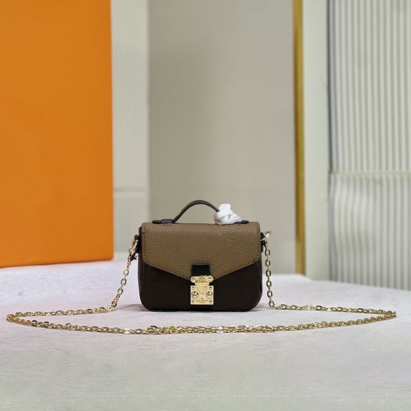 luxury designer shoulder bags women mini chain handbags clasp crossbody messenger bag leather pochette purses wallet fashion tote handbag cl
luxury designer shoulder bags women mini chain handbags clasp crossbody messenger bag leather pochette purses wallet fashion tote handbag cl