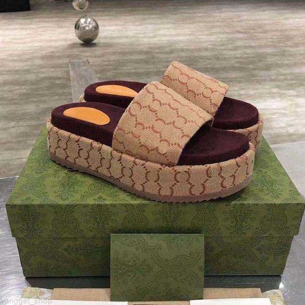 luxury flat sandals design embroidery black thick soled slippers shallow beach leisure indoor complete set of accessories 35-41shoe008 3-58
luxury flat sandals design embroidery black thick soled slippers shallow beach leisure indoor complete set of accessories 35-41shoe008 3-58