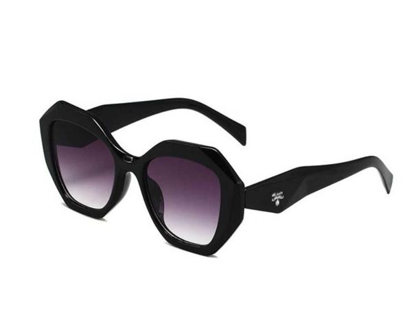 sunglasses 2023 designer classic eyeglasses goggle outdoor beach sun glasses for man woman mix color optional triangular signature motion cu, White;black
sunglasses 2023 designer classic eyeglasses goggle outdoor beach sun glasses for man woman mix color optional triangular signature motion cu, White;black