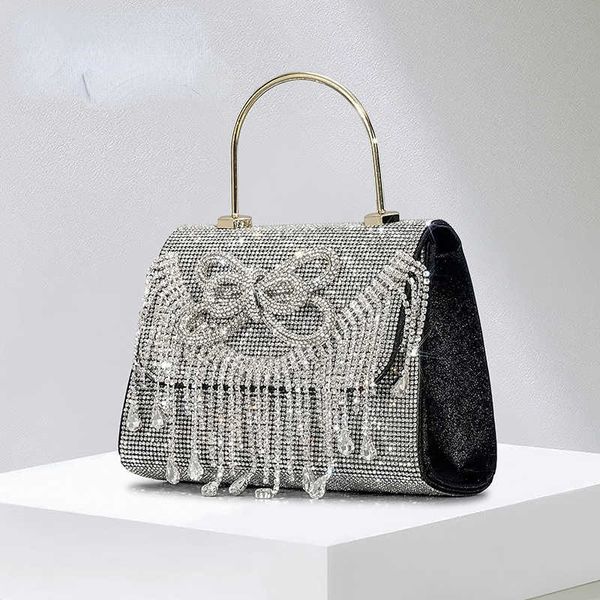 tassel rhinestone designer bag women's bling diamond bowknot one shoulder crossbody bag small metal handbag 230318
tassel rhinestone designer bag women's bling diamond bowknot one shoulder crossbody bag small metal handbag 230318