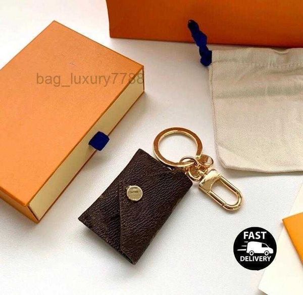 designer letter wallet keychain keyring fashion purse pendant car chain charm brown flower mini bag trinket gifts accessories no box, Silver
designer letter wallet keychain keyring fashion purse pendant car chain charm brown flower mini bag trinket gifts accessories no box, Silver