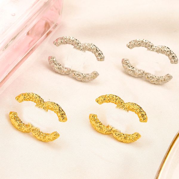 2colors gold plated brand designers double letters stud clip chain geometric famous women sier crystal rhinestone earring wedding, Golden;silver
2colors gold plated brand designers double letters stud clip chain geometric famous women sier crystal rhinestone earring wedding, Golden;silver