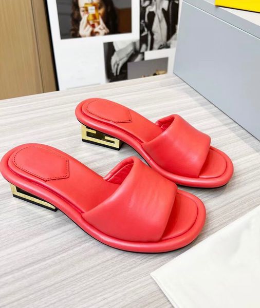 sandals shoes leather luxurys women fendyity baguette summer slides sculptural heels lady slide flats elegant walking slip slippers eu36-43
sandals shoes leather luxurys women fendyity baguette summer slides sculptural heels lady slide flats elegant walking slip slippers eu36-43
