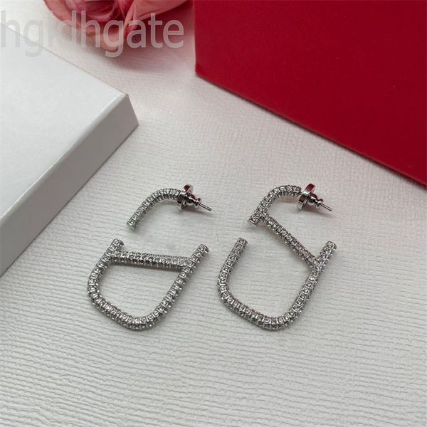 luxury designer earring popular diamond earrings v letters studs womens orecchini glossy metals inlay crystals large hiphop plated gold earr, Golden;silver
luxury designer earring popular diamond earrings v letters studs womens orecchini glossy metals inlay crystals large hiphop plated gold earr, Golden;silver