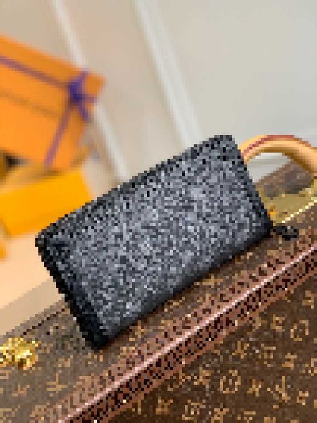 luxury brand designer wallets clutch pocket zippy wallet trunk wallet m80558 real leather zipper card pack multiple slender coin purse gfh, Black;white
luxury brand designer wallets clutch pocket zippy wallet trunk wallet m80558 real leather zipper card pack multiple slender coin purse gfh, Black;white