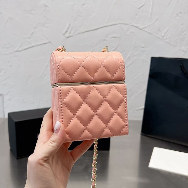 22ss classic mini cosmetic vanity box bags lambskin classic quilted plaid metal cigarette case with mirror hardware chain crossbody womens p
22ss classic mini cosmetic vanity box bags lambskin classic quilted plaid metal cigarette case with mirror hardware chain crossbody womens p