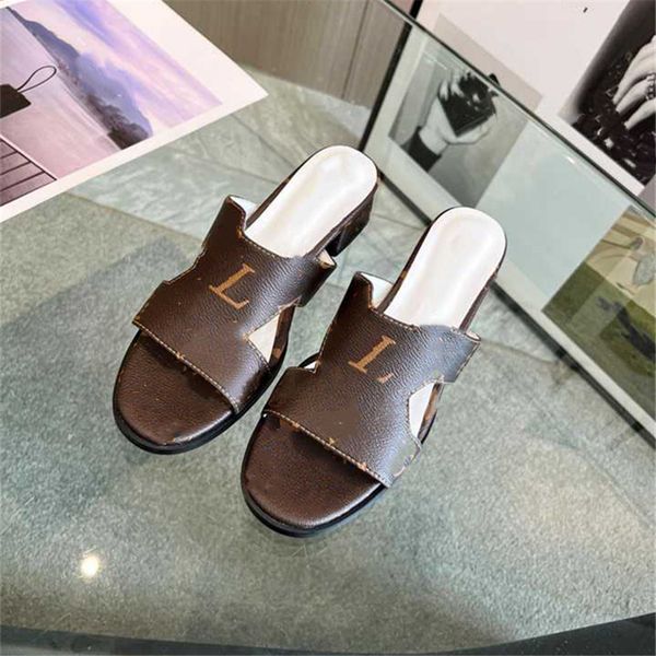 fashion slippers 2023 luxury design summer louisity men and women viutonity flat shoes thick sole leather rubber letter logo casual cartoon, Black
fashion slippers 2023 luxury design summer louisity men and women viutonity flat shoes thick sole leather rubber letter logo casual cartoon, Black