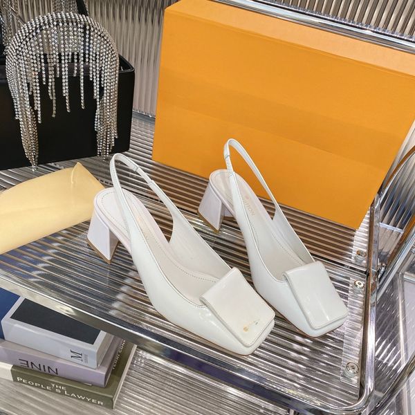 2023 s summer designer women sandals branded retro round thick high heel strap sandals sliders retro luxury square head, Black
2023 s summer designer women sandals branded retro round thick high heel strap sandals sliders retro luxury square head, Black
