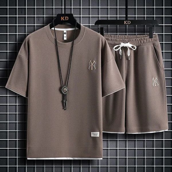 men s tracksuits summer set ice silk short sleeve t shirt trend loose style handsome half men 230414, Gray
men s tracksuits summer set ice silk short sleeve t shirt trend loose style handsome half men 230414, Gray