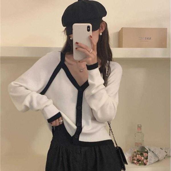 womens korean sweater style color matching design knitted cardigan fall v neck, White;black
womens korean sweater style color matching design knitted cardigan fall v neck, White;black