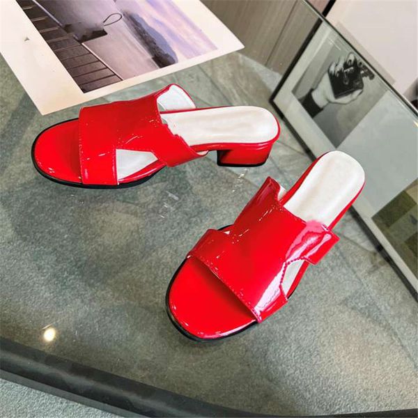 fashion slippers 2023 luxury design summer louisity men and women viutonity flat shoes thick sole leather rubber letter logo casual cartoon, Black
fashion slippers 2023 luxury design summer louisity men and women viutonity flat shoes thick sole leather rubber letter logo casual cartoon, Black