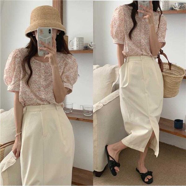 summer korean style fresh floral blouses round neck loose single breasted puff, White
summer korean style fresh floral blouses round neck loose single breasted puff, White