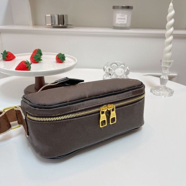 brand day packs chain crossbody bag, single shoulder bag fashion large capacity multifunctional, large brand women's bag, envelope bag
brand day packs chain crossbody bag, single shoulder bag fashion large capacity multifunctional, large brand women's bag, envelope bag