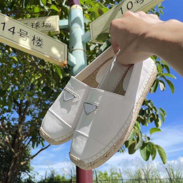 designer shoe canvas plaid pattern platform classic suede leather sports skateboarding shoes men women sneaker walking espadrille casual goo, Black
designer shoe canvas plaid pattern platform classic suede leather sports skateboarding shoes men women sneaker walking espadrille casual goo, Black