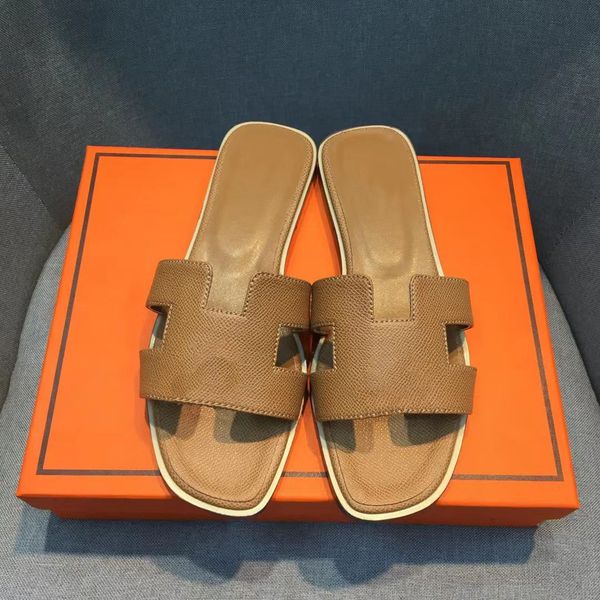 2022 designer slippers classic sandals genuine leather fashion shoes ladies slipper beach flat heel flip flops with dustbag size 34-43, Black
2022 designer slippers classic sandals genuine leather fashion shoes ladies slipper beach flat heel flip flops with dustbag size 34-43, Black