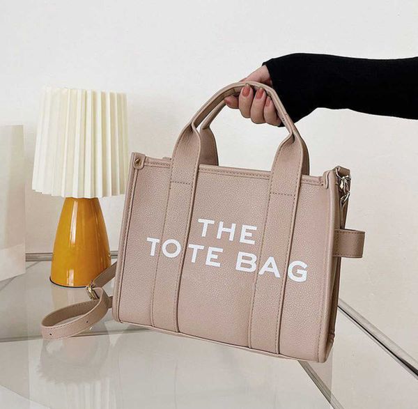 totes famous designer bags the tote bag fashion luxury womens crossbody purse multis pochette handbags pu leather purses shoulder casual squ
totes famous designer bags the tote bag fashion luxury womens crossbody purse multis pochette handbags pu leather purses shoulder casual squ
