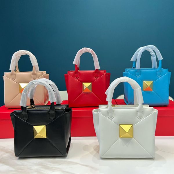 10a fashion bags designer opening spring catwalk style large riveted handbag punk style tofu bag leather single shoulder crossbody bag women
10a fashion bags designer opening spring catwalk style large riveted handbag punk style tofu bag leather single shoulder crossbody bag women