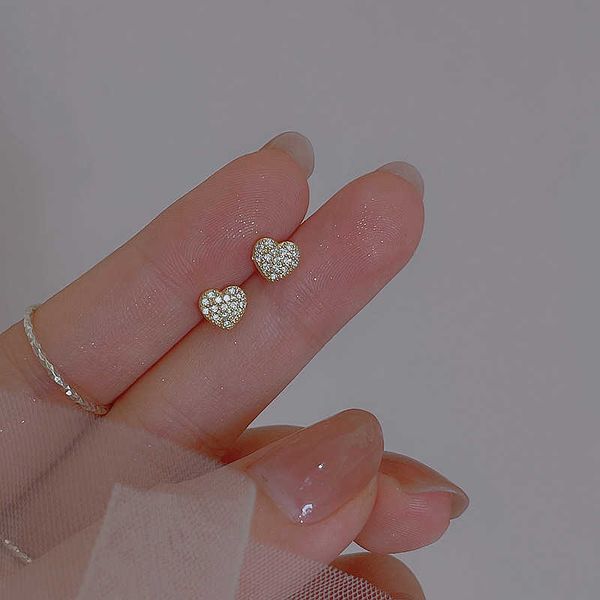 stud a pair silver plated ear piercing jewelry romantic zircon heart stud earrings for women girl teen gold color jewelry accessories p23041, Golden;silver
stud a pair silver plated ear piercing jewelry romantic zircon heart stud earrings for women girl teen gold color jewelry accessories p23041, Golden;silver