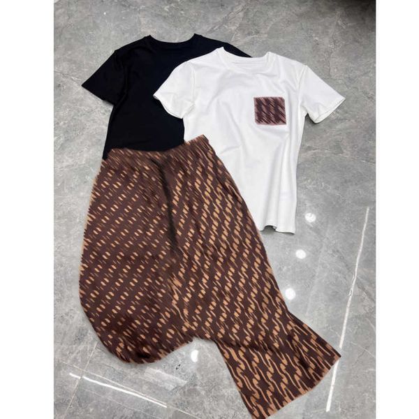 23ss womens two piece pants womens designer clothing round neck pure cotton monogram pocket full monogram printed trousers set women clothes, White
23ss womens two piece pants womens designer clothing round neck pure cotton monogram pocket full monogram printed trousers set women clothes, White