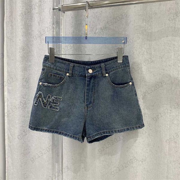womens shorts stereo lettering applique cloth embroidered medieval style denim shorts custom button pocket design classic style casual short, White;black
womens shorts stereo lettering applique cloth embroidered medieval style denim shorts custom button pocket design classic style casual short, White;black