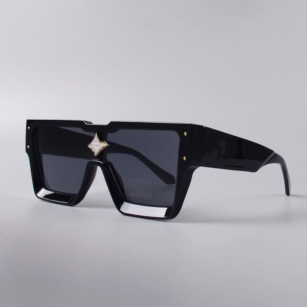 luxury designer sunglasses for men and women fashion model special uv 400 protection double beam frame outdoor brand design alloy cyclone su, White;black
luxury designer sunglasses for men and women fashion model special uv 400 protection double beam frame outdoor brand design alloy cyclone su, White;black