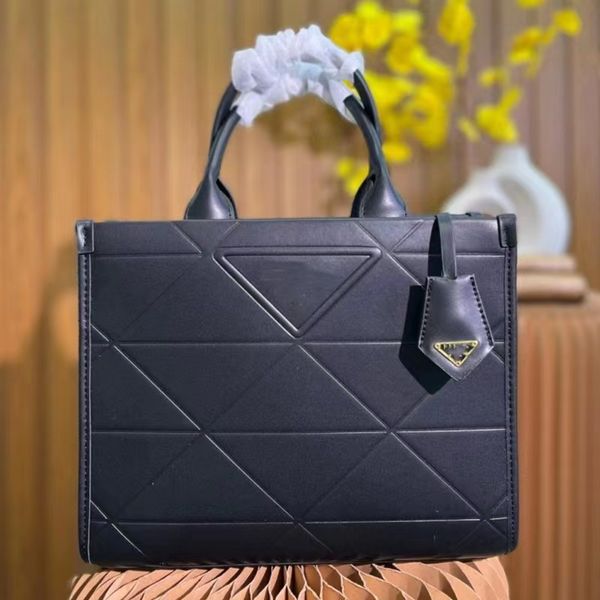 women's luxury handbag designer bag handbag women's leather handbag women's crossbody bag05
women's luxury handbag designer bag handbag women's leather handbag women's crossbody bag05