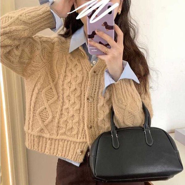 retro hemp sweaters pattern buckle knitted cardigan for women autumn and winter, White;black
retro hemp sweaters pattern buckle knitted cardigan for women autumn and winter, White;black