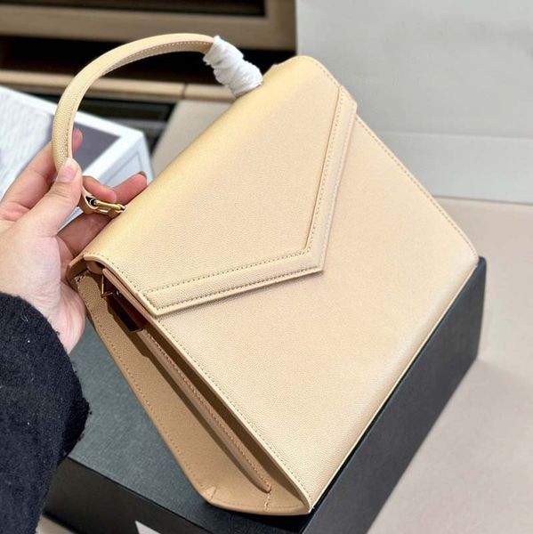 Shoulder Bags designer handbag women Handbag Shoulder Bag Handbag Black Calf Leather Classic Diagonal Stripe Chain Double Flap Medium Small square bag, #1
Shoulder Bags designer handbag women Handbag Shoulder Bag Handbag Black Calf Leather Classic Diagonal Stripe Chain Double Flap Medium Small square bag, #1