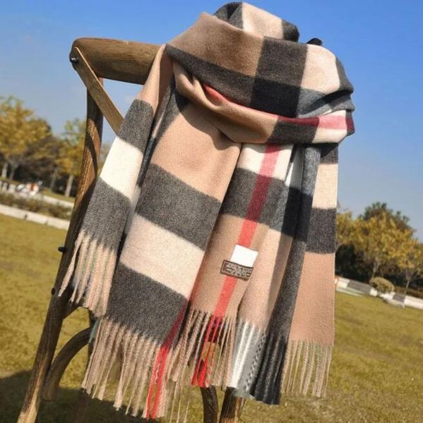 Designer Cashmere Scarf Winter Women and Men Long Scarf Quality Headband Fashion Classic Printed Check Big Plaid Shawls 8R0K
Designer Cashmere Scarf Winter Women and Men Long Scarf Quality Headband Fashion Classic Printed Check Big Plaid Shawls 8R0K