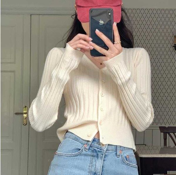 slim fit pit striped short sweaters style knitwear for women autumn small v neck, White;black
slim fit pit striped short sweaters style knitwear for women autumn small v neck, White;black
