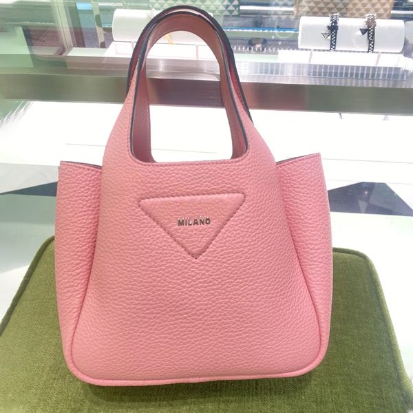 fashion designers prad triangle shoulder bags womens mens luxury genuine leather handbags clutch vintage crossbody bag cowhide basket toilet
fashion designers prad triangle shoulder bags womens mens luxury genuine leather handbags clutch vintage crossbody bag cowhide basket toilet