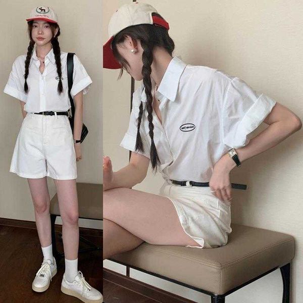 niche letter embroidered curling lapel short sleeved shirt summer commuters all, White
niche letter embroidered curling lapel short sleeved shirt summer commuters all, White