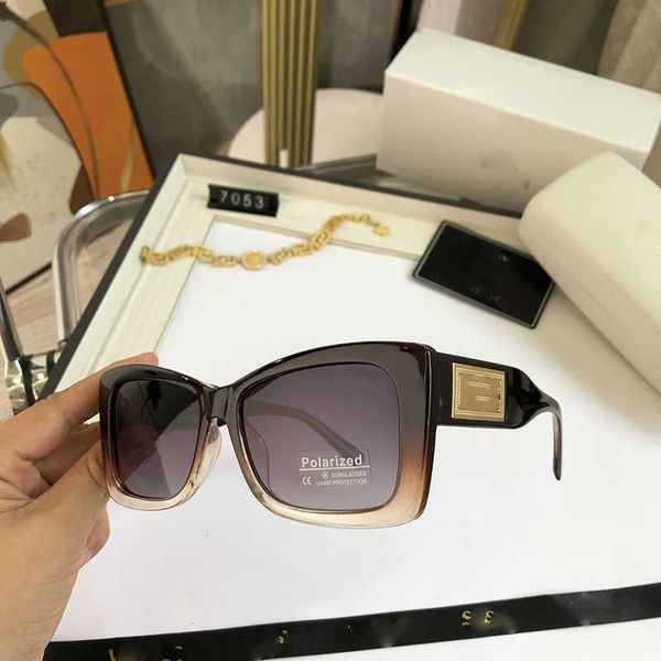 frames 2022 new large square women's wide leg multicolor sunglasses men's fashion street shooting glasses, White;black
frames 2022 new large square women's wide leg multicolor sunglasses men's fashion street shooting glasses, White;black