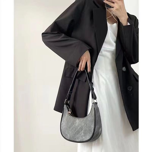 evening bags women's bag cross shoulder crescent bag denim handbag women's fashion bolso mujer bags for women vintage bag luxury b
evening bags women's bag cross shoulder crescent bag denim handbag women's fashion bolso mujer bags for women vintage bag luxury b