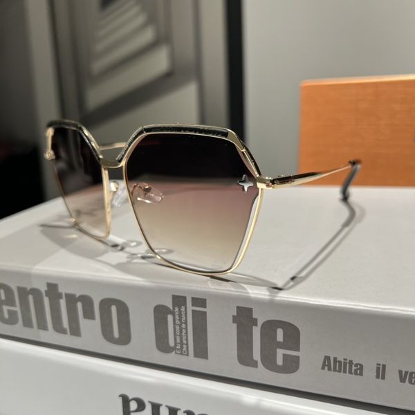 fashion designer sunglasses men classic attitude 8379 metal square frame popular retro avant-garde outdoor uv 400 protection sunglasses, White;black
fashion designer sunglasses men classic attitude 8379 metal square frame popular retro avant-garde outdoor uv 400 protection sunglasses, White;black