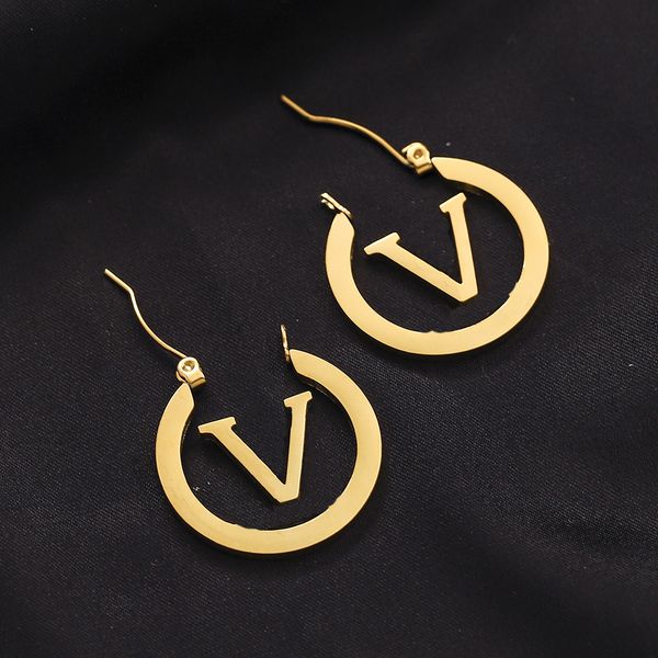 2023 new stud earrings designer spring gift jewelry family gathering gift earrings luxury style women's love earrings jewelry stainless, Golden;silver
2023 new stud earrings designer spring gift jewelry family gathering gift earrings luxury style women's love earrings jewelry stainless, Golden;silver