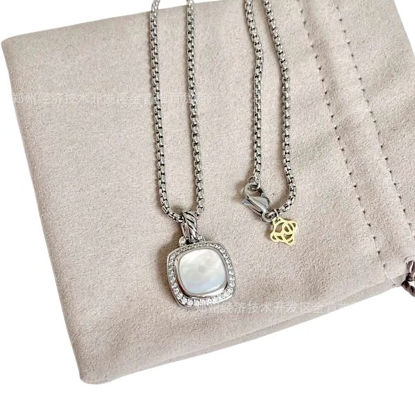 Classic Designer DY Necklace Jewelry Luxury Fashion jewelry Diamond Pendant with Small Crowned Shell Necklace DY Jewelry Christmas gift High quality jewelry
Classic Designer DY Necklace Jewelry Luxury Fashion jewelry Diamond Pendant with Small Crowned Shell Necklace DY Jewelry Christmas gift High quality jewelry