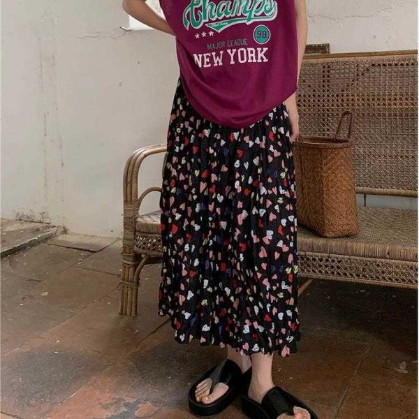pleated skirt summer vacation style colored loving heart printed elastic waist, Black
pleated skirt summer vacation style colored loving heart printed elastic waist, Black