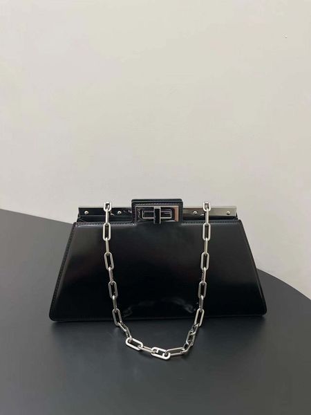 10a mirror brand cow leather handbag chain shoulder strap shoulder bag crossbody bag.
10a mirror brand cow leather handbag chain shoulder strap shoulder bag crossbody bag.