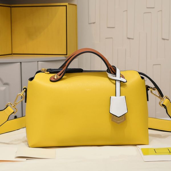 women boston bag designer luxury pillow bag tote handbag lady crossbody bag shoulder bags purse classic lettere material of calf leather met
women boston bag designer luxury pillow bag tote handbag lady crossbody bag shoulder bags purse classic lettere material of calf leather met