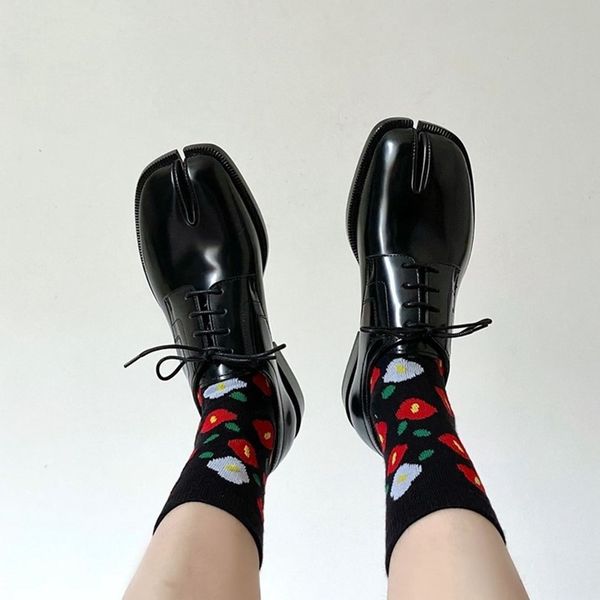 dress shoes split toe flats woman pig hoof tabi for women chaussure femme leisure ladies fashion zapatos de mujer 230414, Black
dress shoes split toe flats woman pig hoof tabi for women chaussure femme leisure ladies fashion zapatos de mujer 230414, Black